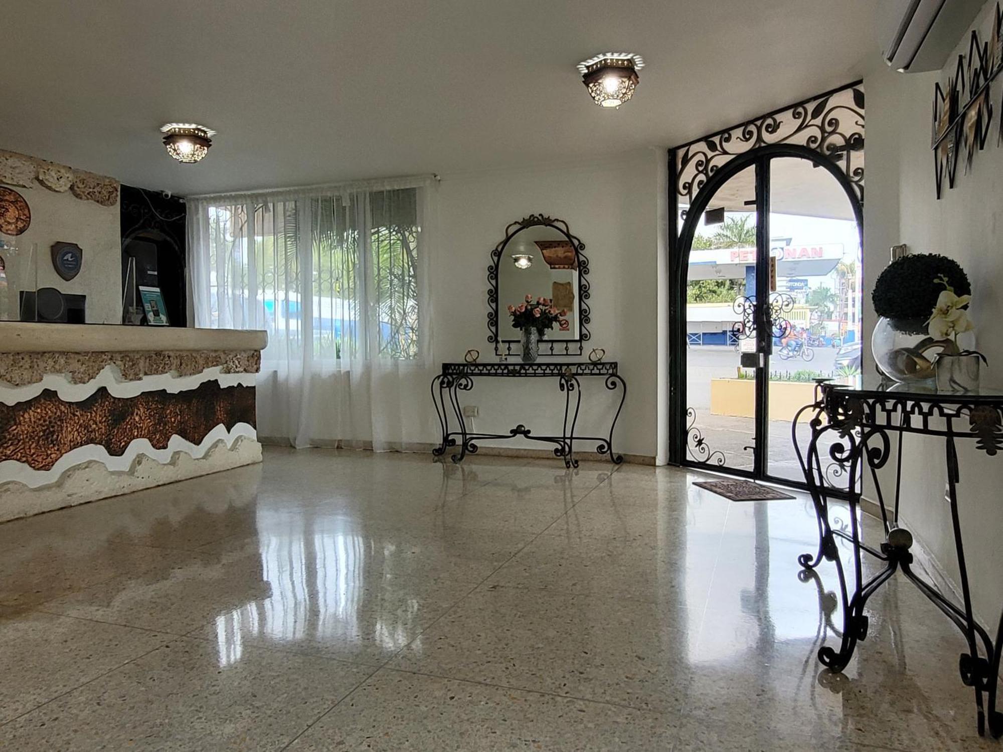 Hotel Olimpo ลาโรมานา ภายนอก รูปภาพ